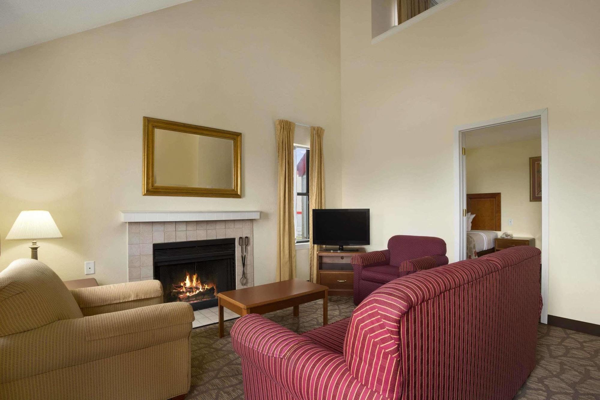 Affordable Suites Of America Grand Rapids Kentwood Exterior foto